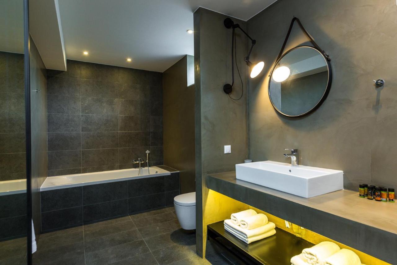 Villa Aelia I Modern & Ideal For Large Groups Galatás Екстериор снимка